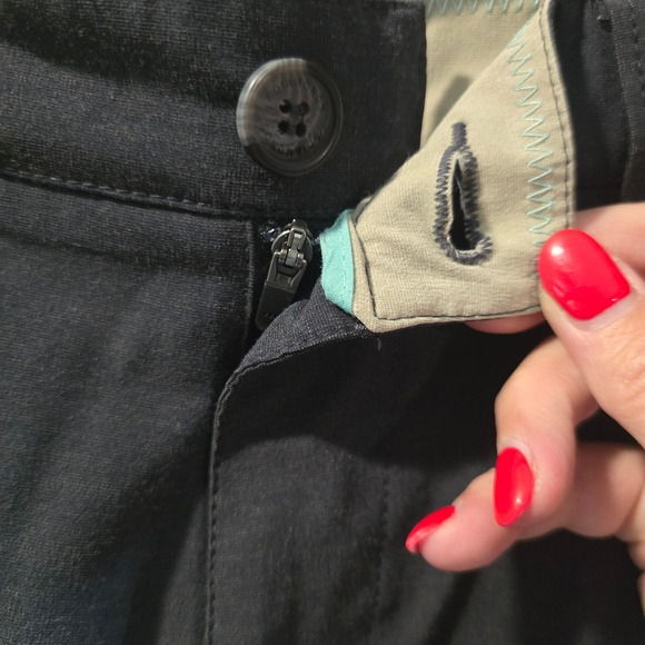 7 DIAMONDS PERFORMANCE Mens Shorts Size 33 Gray Performance Fabric Flat Front - Picture 2 of 12